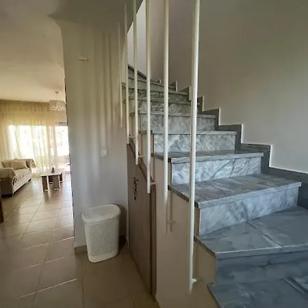 Semesterbostad Pefka Maisonette 8 And 9